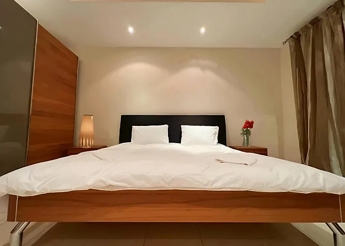 Spacious 4-Bedroom Apartment With Sea View
