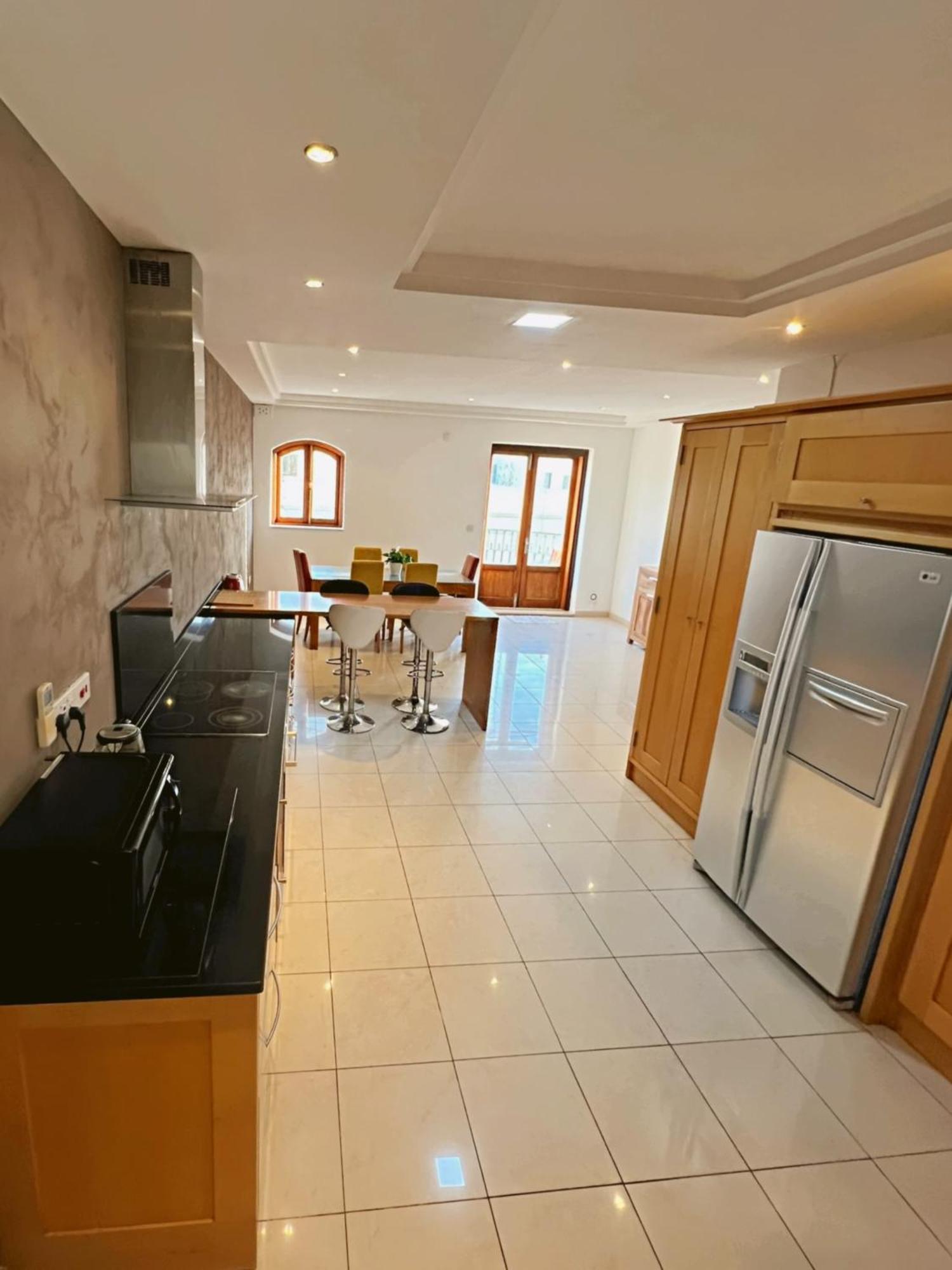 Appartamento Spacious 4-bedroom With Sea View *
