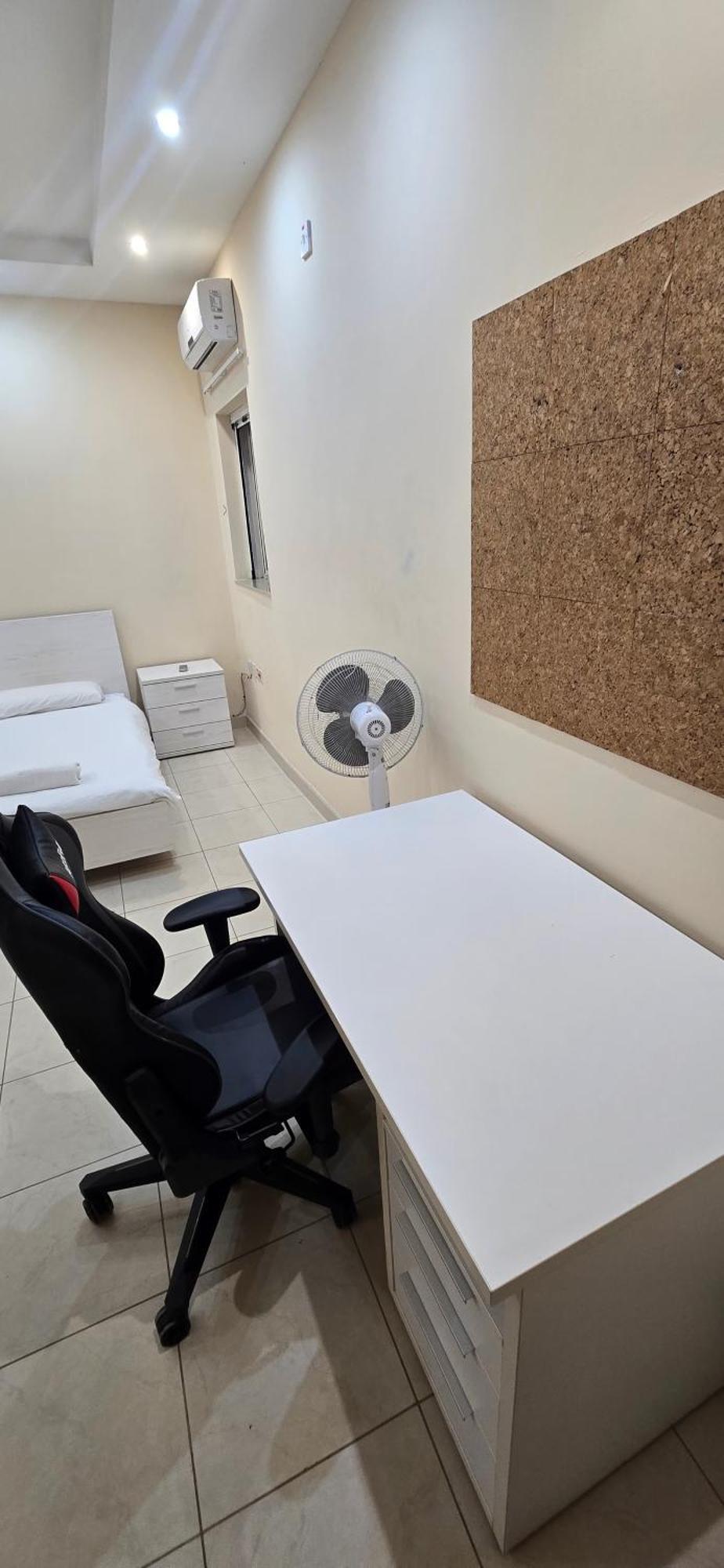Spacious 4-bedroom With Sea View Appartamento