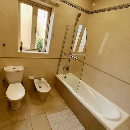 Spacious 4-Bedroom Apartment With Sea View San Ġiljan Exterior foto