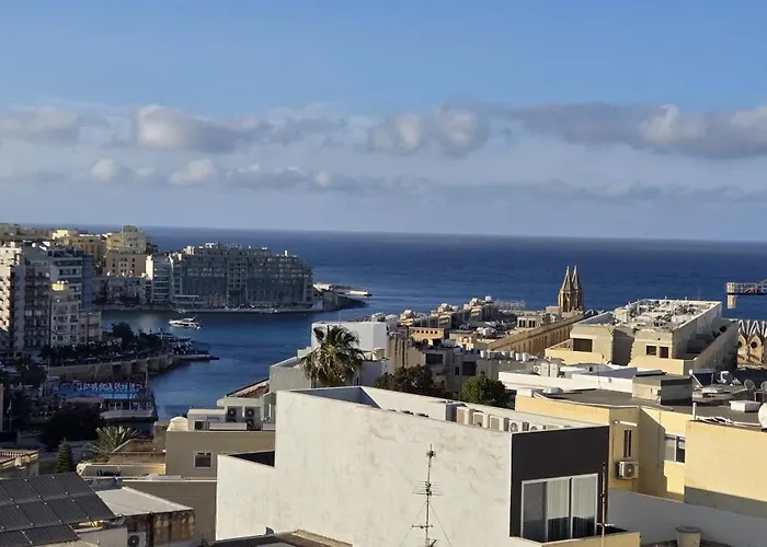 Spacious 4-Bedroom Apartment With Sea View