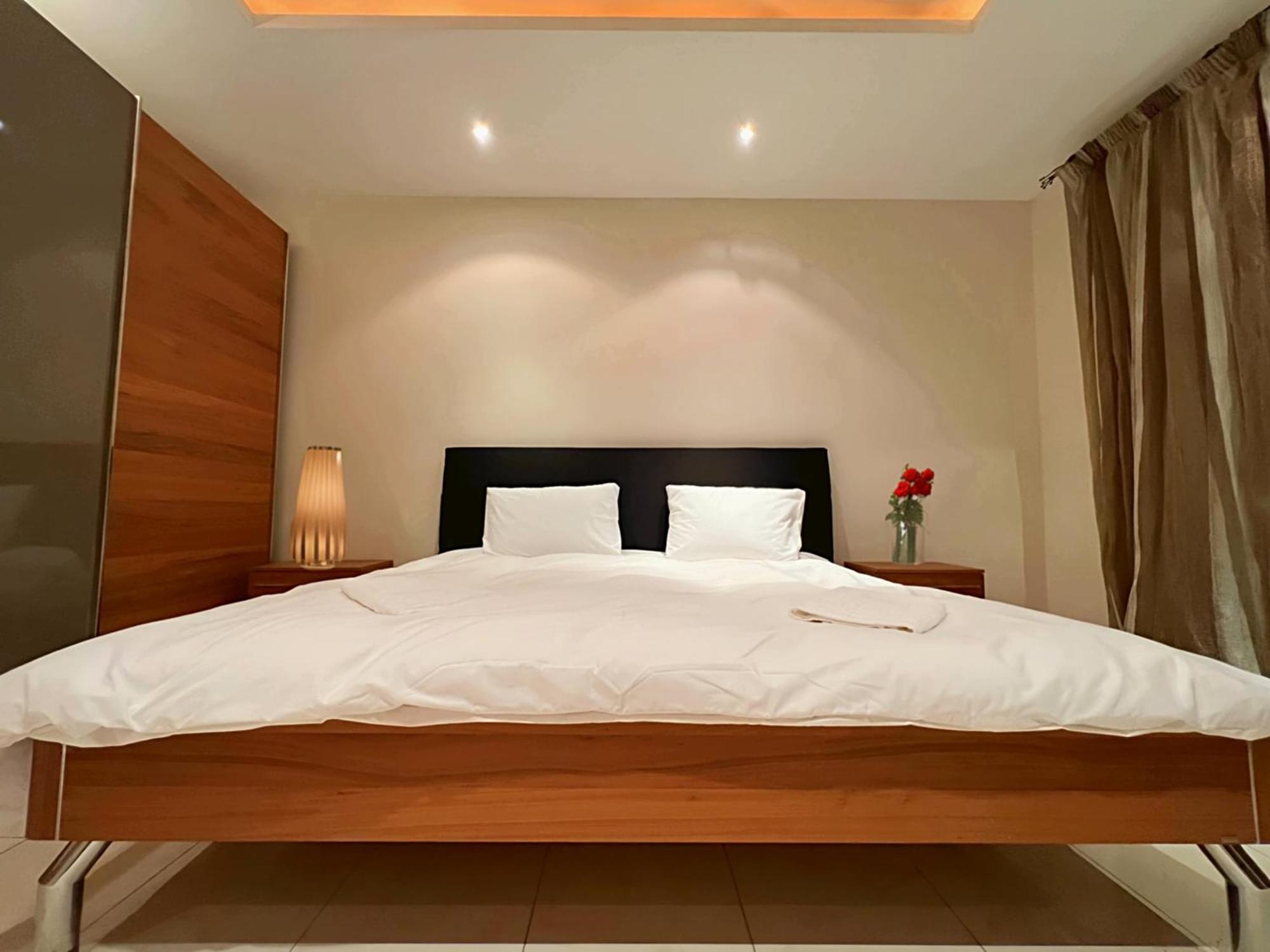 Spacious 4-bedroom With Sea View St. Julian's
