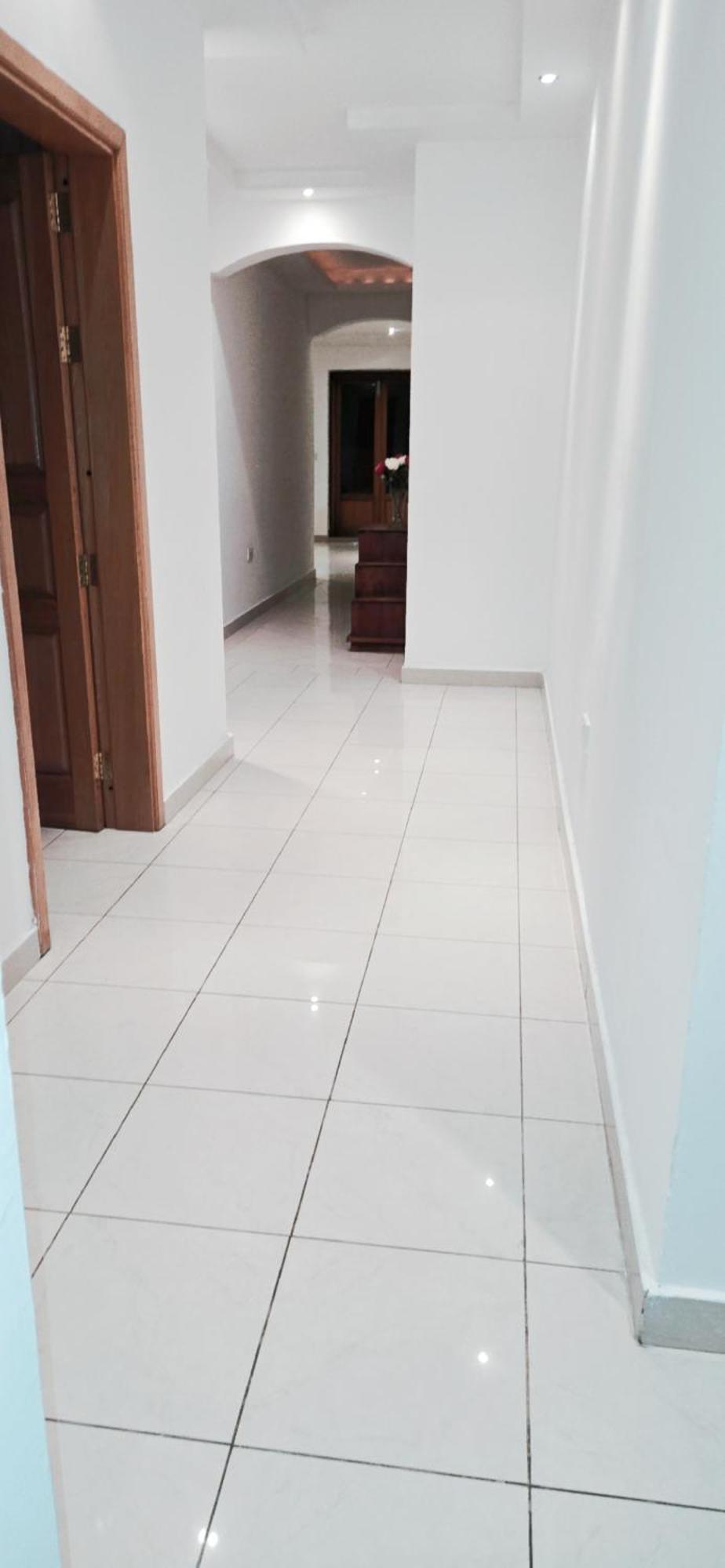 Spacious 4-bedroom With Sea View *